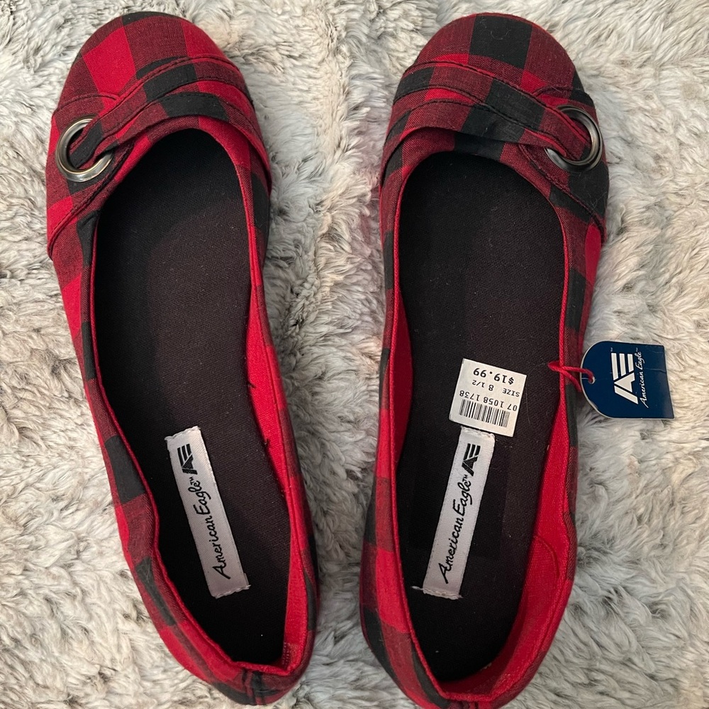 NWT American Eagle flats